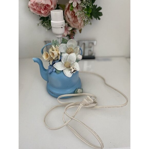 Vintage Marjolein Bastin Blue Tea Pot Table Lamp Bumble Bees Flowers Daffodils - Picture 13 of 16
